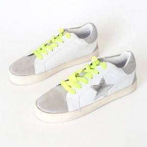 NEW Madden Girl | Metallic and Green Star Sneaker